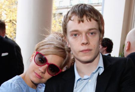 Game Of Thrones Fans Are Only Just Realising Theon Greyjoy Actor Alfie Allen Is Lily Allen’s Brother